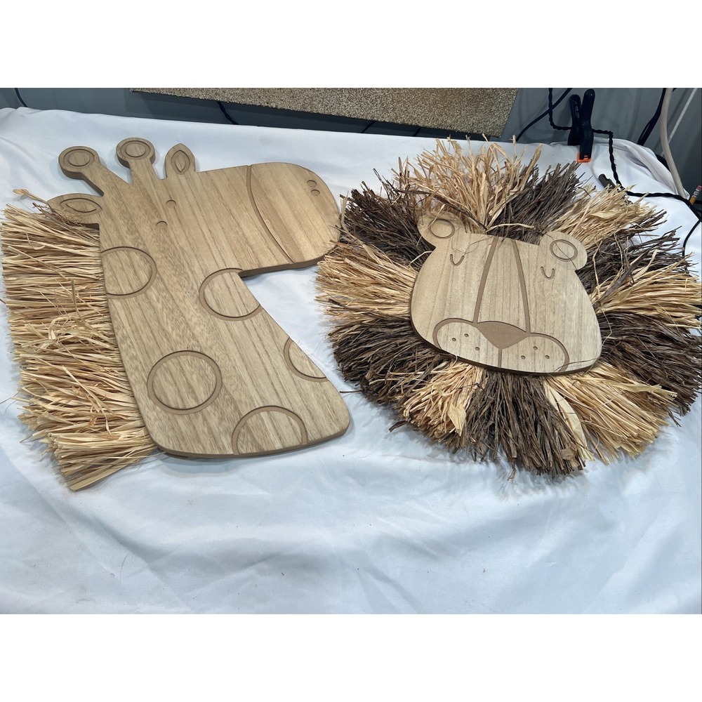 Lion & Giraffe Raffia Wall Decor |‎ Safari Jungle | Nursery | Kids Room | Decor